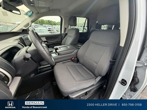 Used 2025 Ford Expedition Active AWD/4WD image 16