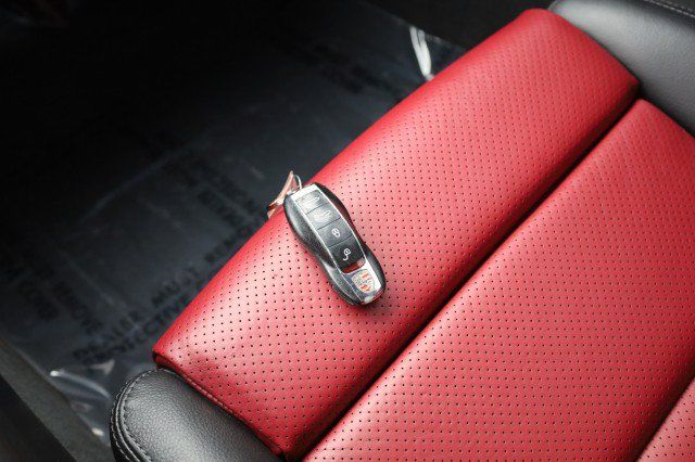 Used 2018 Porsche 718 Cayman RWD image 38