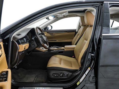 Used 2017 Lexus ES 350 image 32