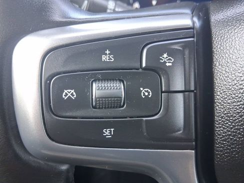 Used 2024 Chevrolet Suburban LT image 24