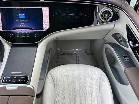 Certified 2023 Mercedes-Benz EQS 580 4MATIC SUV image 30
