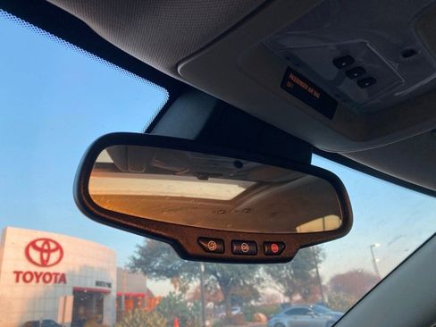 Used 2016 Cadillac SRX Luxury w/ Driver Awareness Package image 23