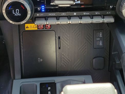 Used 2025 Toyota Tacoma Limited image 24