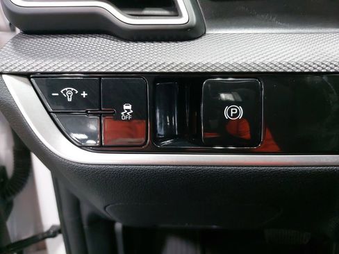 Used 2025 Kia Sportage LX AWD/4WD image 25