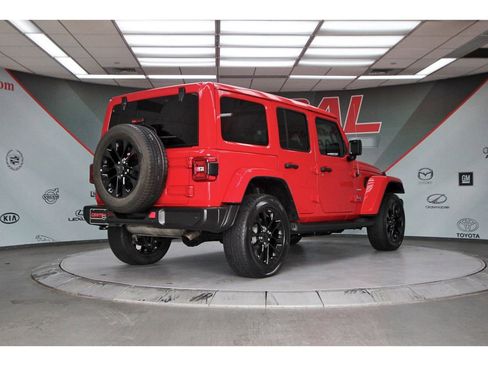 Used 2021 Jeep Wrangler Unlimited Sahara w/ Cold Weather Group image 5