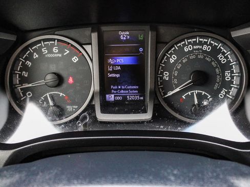 Used 2019 Toyota Tacoma TRD Off-Road image 22