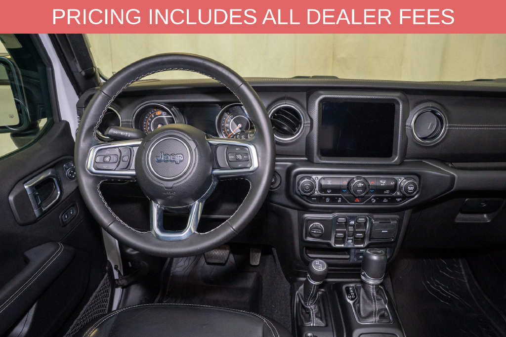 Used 2021 Jeep Wrangler Unlimited Sahara AWD/4WD image 9