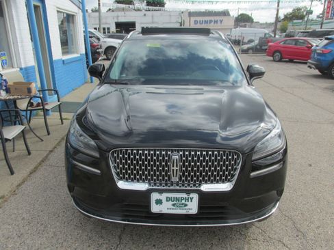 Used 2022 Lincoln Corsair AWD w/ Premium Package image 2