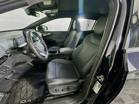 Used 2023 Volkswagen ID.4 Pro S Plus image 13