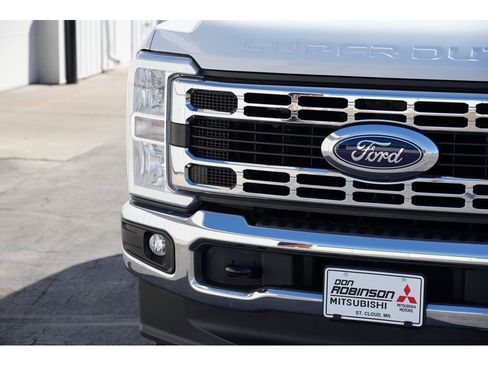 Used 2024 Ford F250 XLT image 9