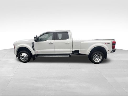 Used 2023 Ford F450 Lariat w/ Tow Technology Package image 9