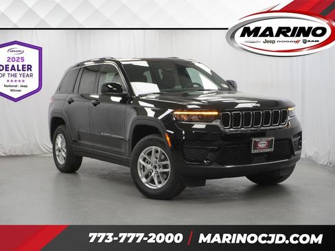 New 2026 Jeep Grand Cherokee Laredo AWD/4WD image 1