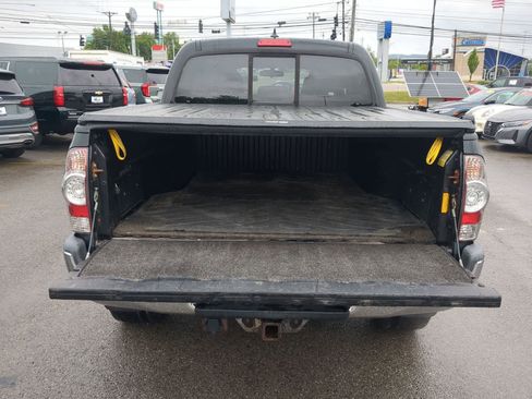 Used 2015 Toyota Tacoma 4x4 Double Cab w/ SR5 Package image 34