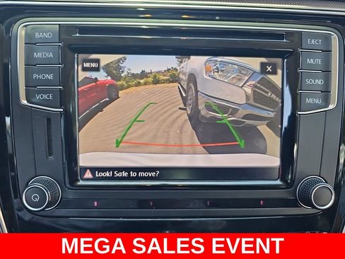 Used 2017 Volkswagen Passat 1.8T R-Line w/ R-Line Lighting Package FWD image 22
