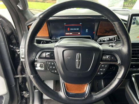 Certified 2022 Lincoln Navigator Black Label AWD/4WD image 32