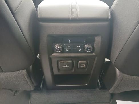 Certified 2021 Chevrolet Traverse High Country image 42