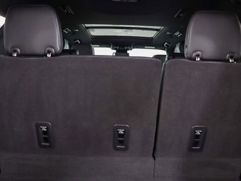 Used 2023 GMC Yukon Denali AWD/4WD image 34