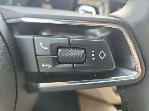 New 2026 Porsche Macan image 23