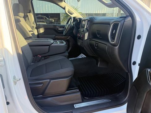 Used 2022 Chevrolet Silverado 1500 LT image 11