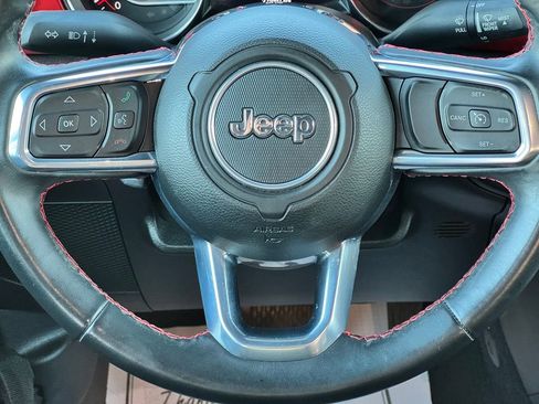 Used 2021 Jeep Wrangler Unlimited Rubicon AWD/4WD image 21