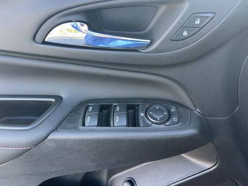 Used 2024 Chevrolet Equinox RS w/ LPO, Floor Liner Package image 15