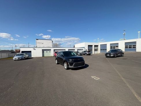 Used 2025 Kia Soul LX w/ LX Technology Package FWD image 15