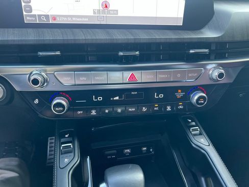 Certified 2024 Kia Telluride SX Prestige w/ Towing Package AWD/4WD image 58