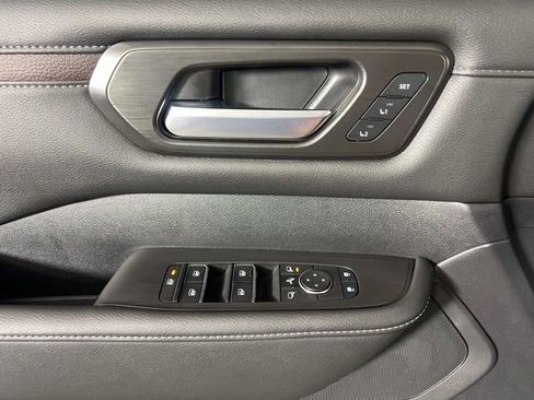 New 2025 Nissan Armada SL w/ Captain's Chari Seat Package AWD/4WD image 26