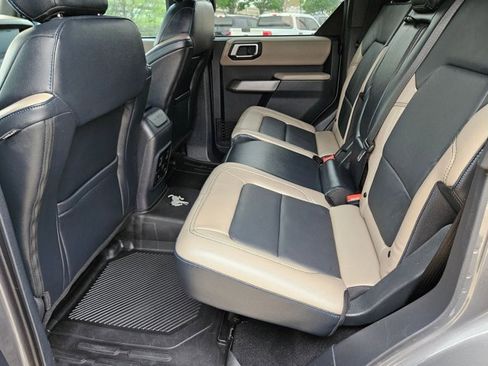 Used 2022 Ford Bronco Wildtrak image 17