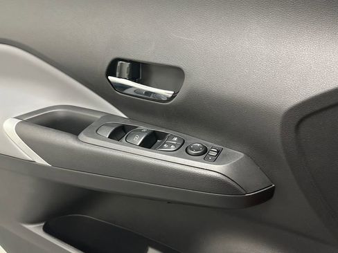 Used 2024 Nissan Kicks SR w/ SR Premium Package FWD image 19
