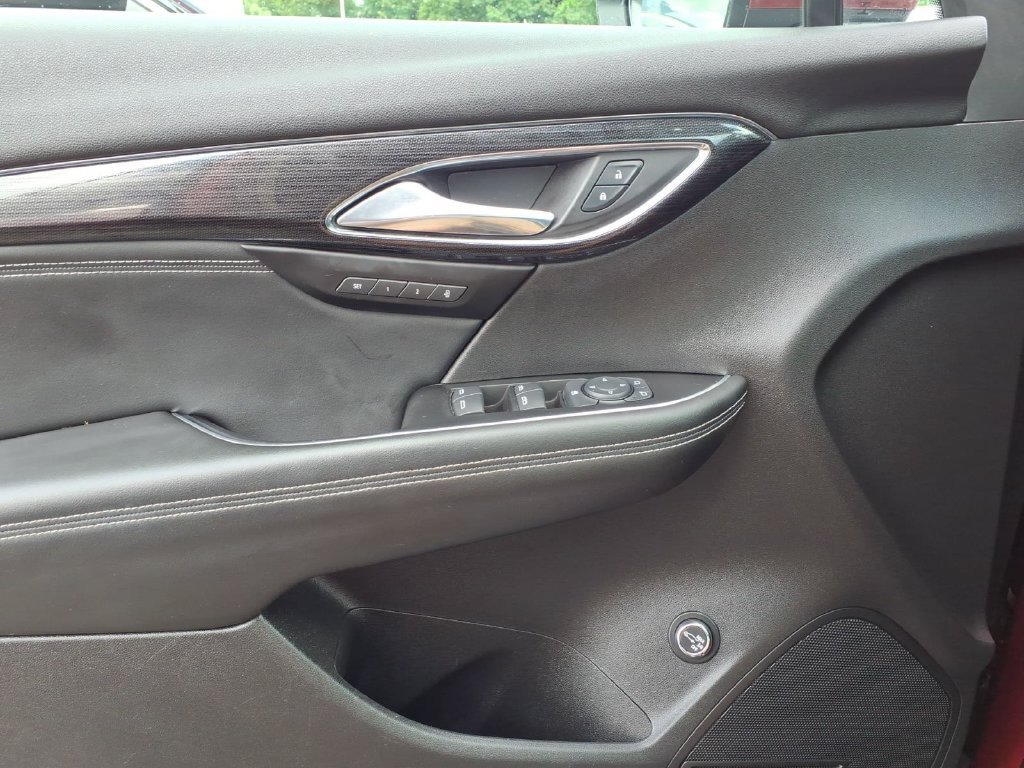 Used 2023 Buick Envision Essence FWD image 13