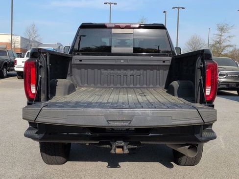 Used 2021 GMC Sierra 2500 Denali w/ Denali Black Diamond Edition AWD/4WD image 16