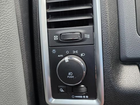 Used 2014 RAM 3500 Big Horn AWD/4WD image 22