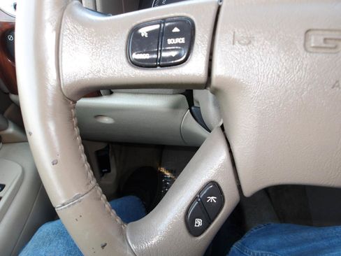 Used 2004 GMC Envoy XL SLT AWD/4WD image 15