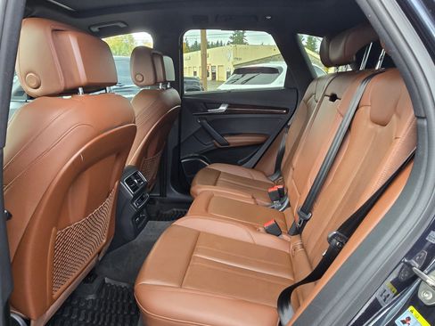Used 2019 Audi Q5 Prestige w/ Prestige Package image 18