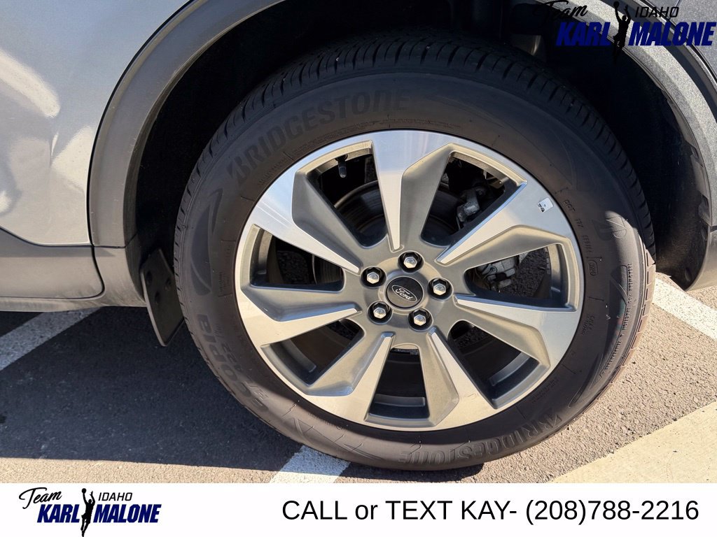 Used 2025 Ford Escape Platinum AWD/4WD image 19