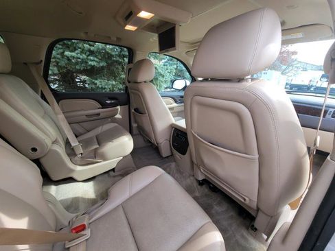 Used 2014 GMC Yukon Denali image 36