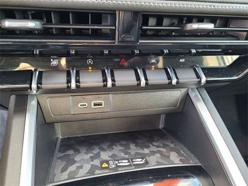 Used 2023 Chevrolet Colorado LT w/ LT Convenience Package II image 19