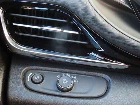 New 2025 Buick Envista Avenir image 34