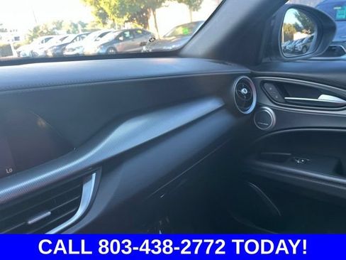 Used 2022 Alfa Romeo Stelvio Veloce AWD/4WD image 27