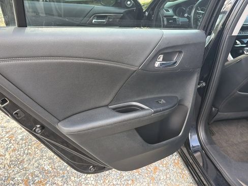 Used 2017 Honda Accord EX-L image 26