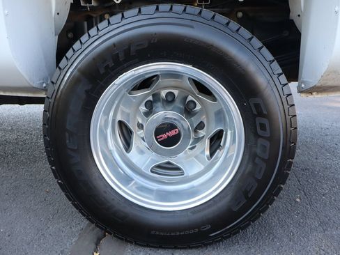Used 2018 GMC Sierra 3500 SLT w/ Duramax Plus Package AWD/4WD image 41