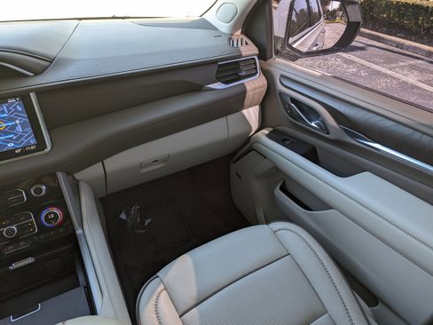 Used 2021 GMC Yukon Denali w/ Denali Ultimate Package image 18