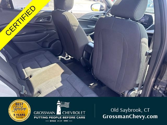 Used 2024 Chevrolet Trax RS w/ Sunroof Package FWD image 22