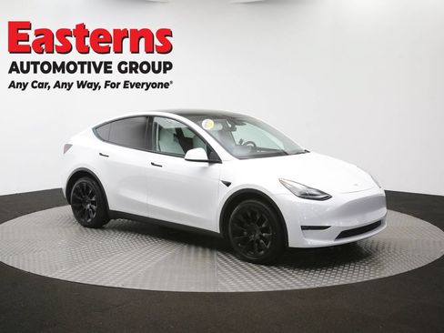Used 2022 Tesla Model Y Long Range AWD/4WD image 44