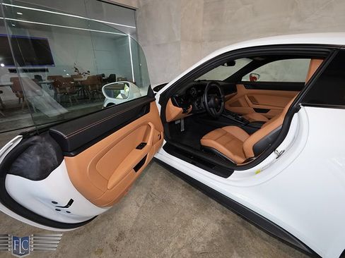 Used 2024 Porsche 911 GT3 RWD image 17