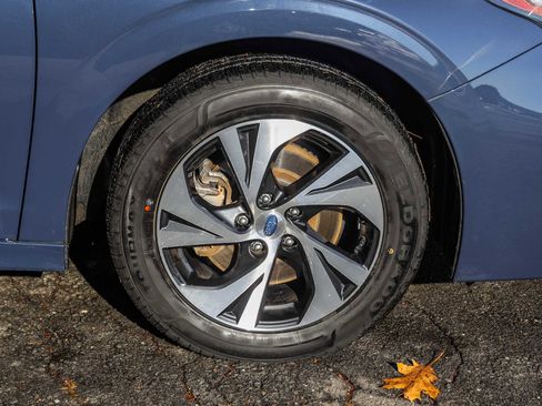 Used 2023 Subaru Legacy Premium image 6