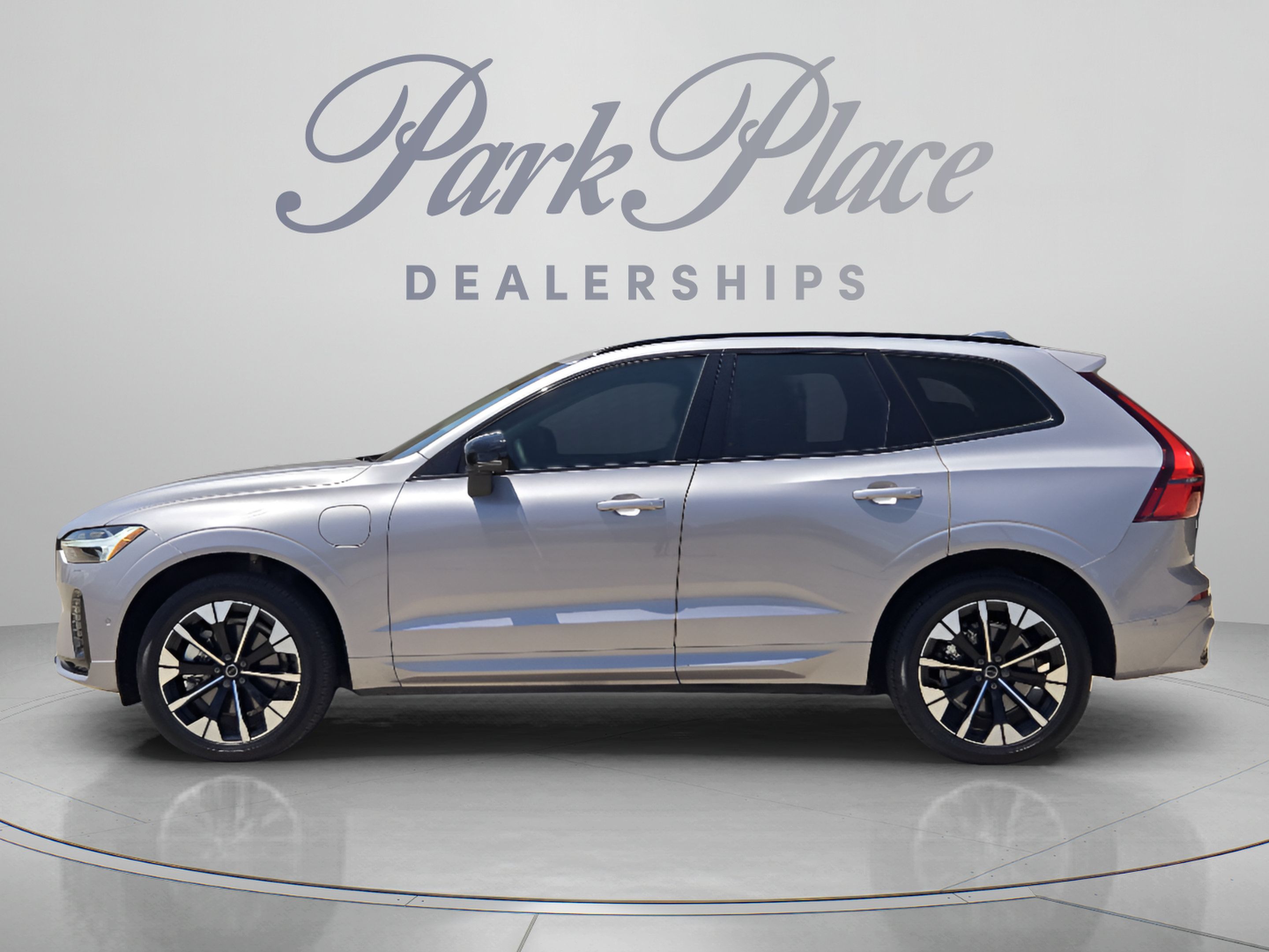 Certified 2026 Volvo XC60 T8 Plus w/ Protection Package Premier AWD/4WD image 2