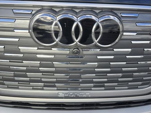 Used 2024 Audi Q4 e-tron Premium Plus w/ Premium Plus image 13
