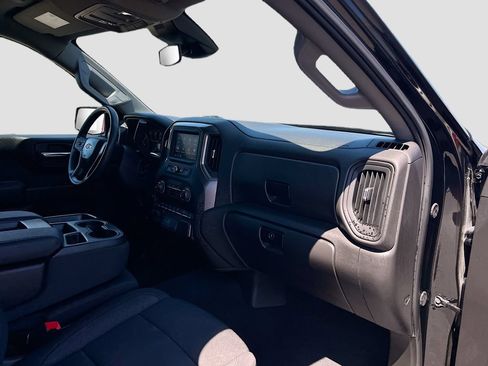 Used 2025 Chevrolet Silverado 1500 Custom Trail Boss w/ Turbomax Blackout Package AWD/4WD image 27